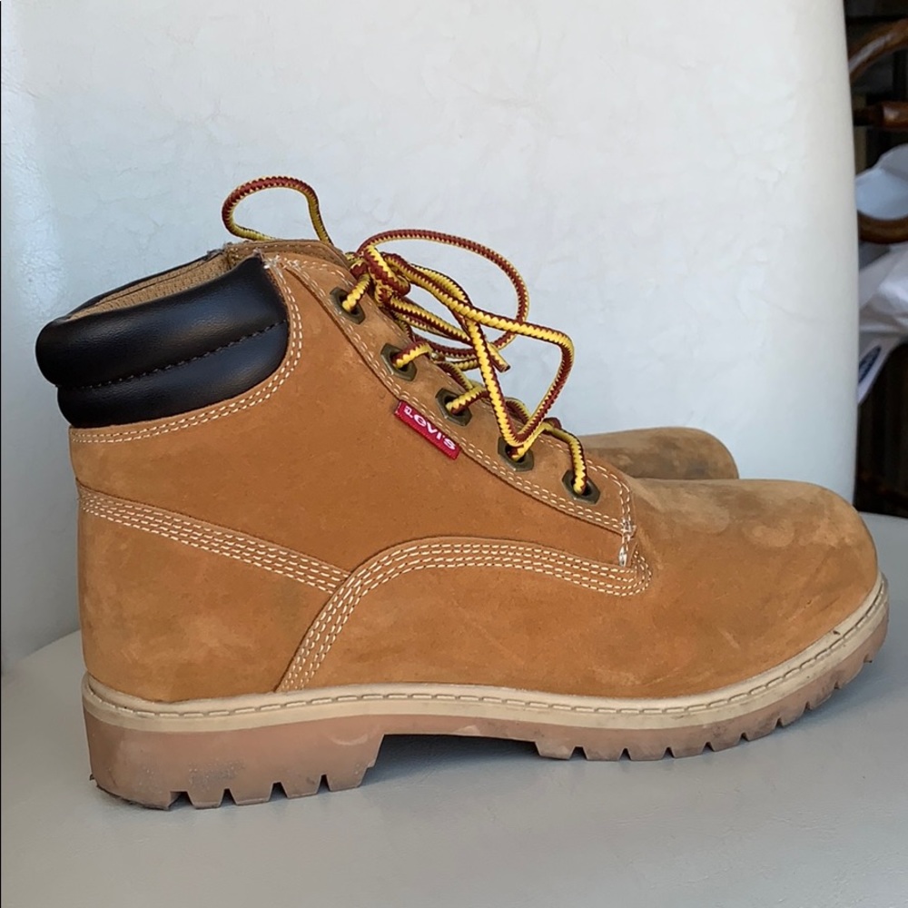 Brown Levi’s boots